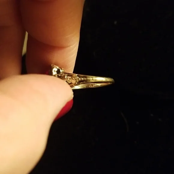 Vintage 1860s Gold Filigree Pink Glass ring - Picture 4 of 12